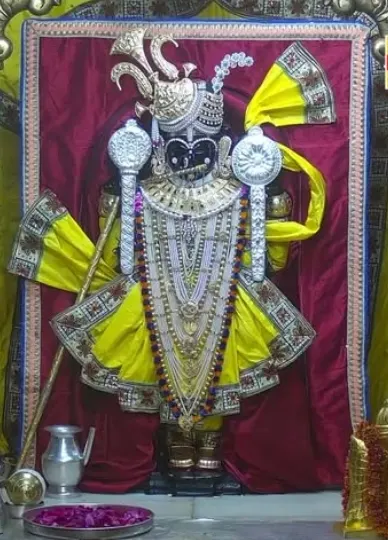 Lord Krishna Darshan at Dwarkadhish Temple Dwarka Gujarat