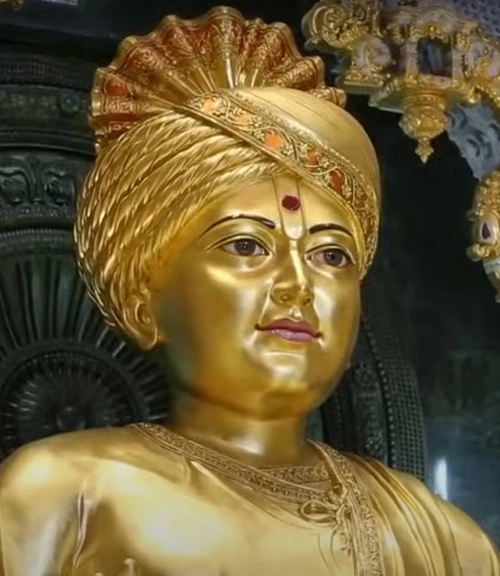 Swaminarayan Murti inside Akshardham Mandir Gandhinagar – Darshan View
