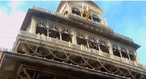 Banke Bihari Temple Vrindavan front view